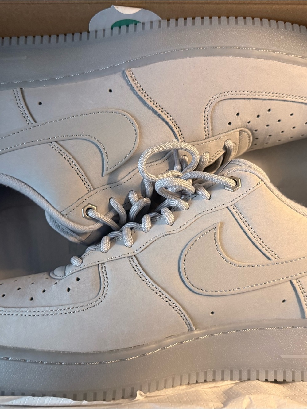 Nike Men's Low-Top Sneakers in Light Beige